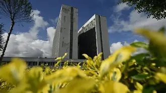 捷克斯洛伐克队争分夺秒，为跻身国际锦标赛四强加力的简单介绍